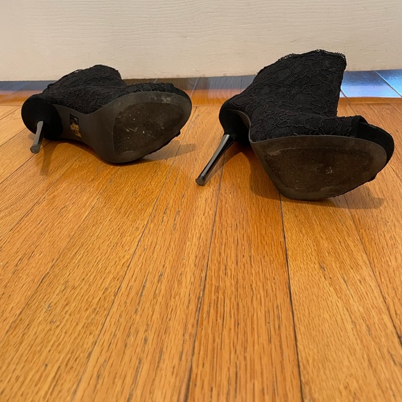 Bebe Violet Black Lace and Leather booties size 7M - Picture 7 of 8